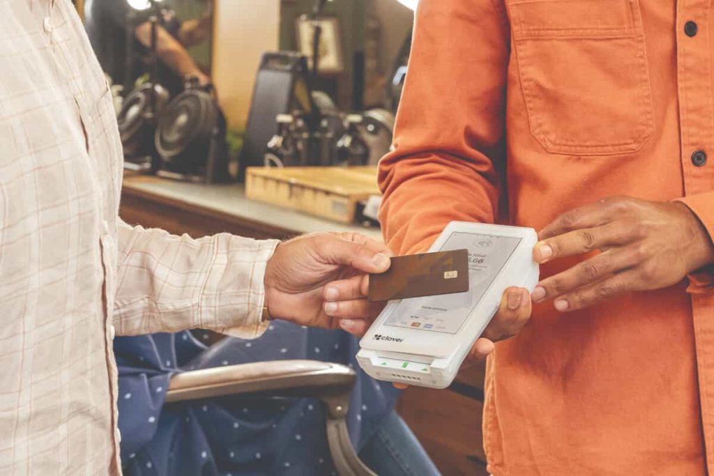 Beewise - Card machine experts with Clover